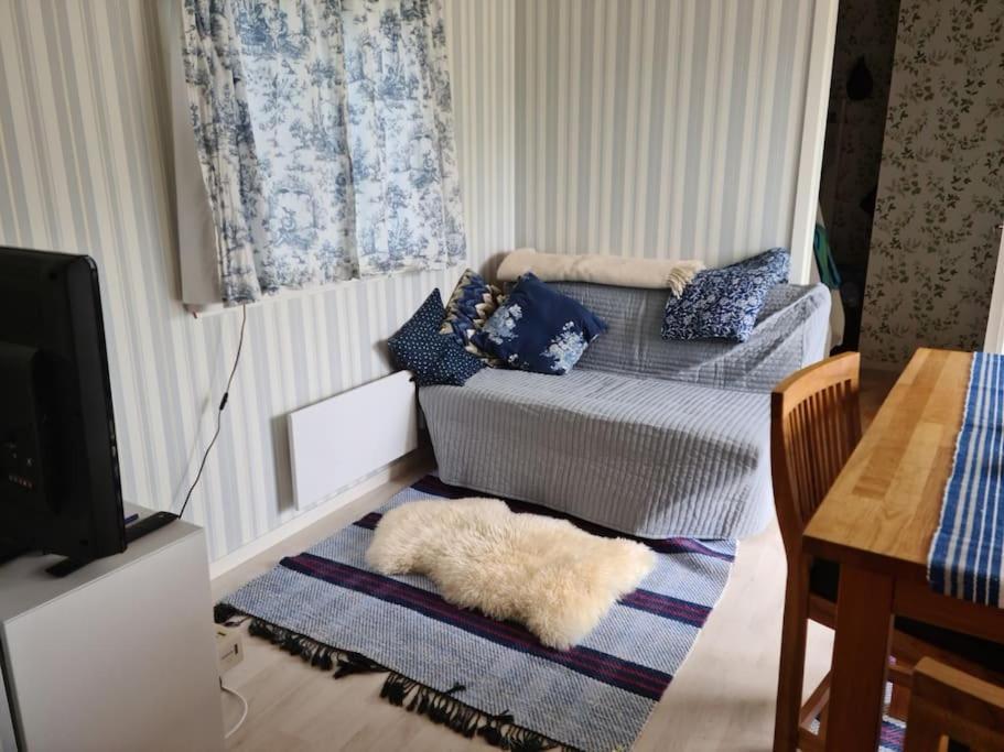 Foertjusande Gaesthus Med Parkering Fjällbacka Exterior foto
